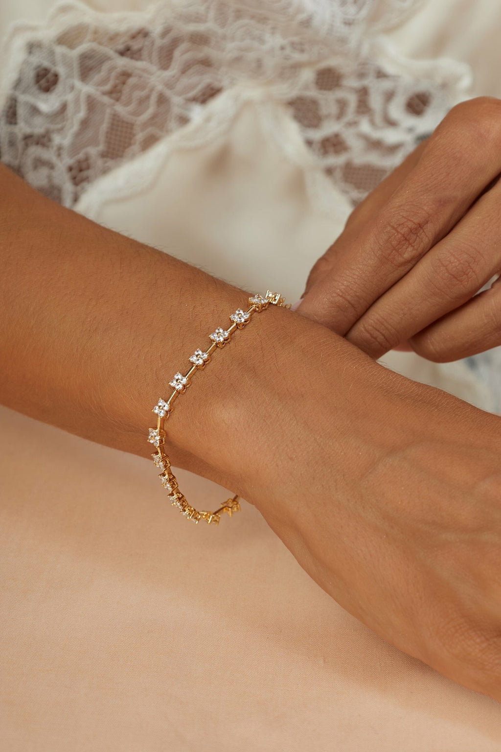 Pulseira Flor com Zircônias